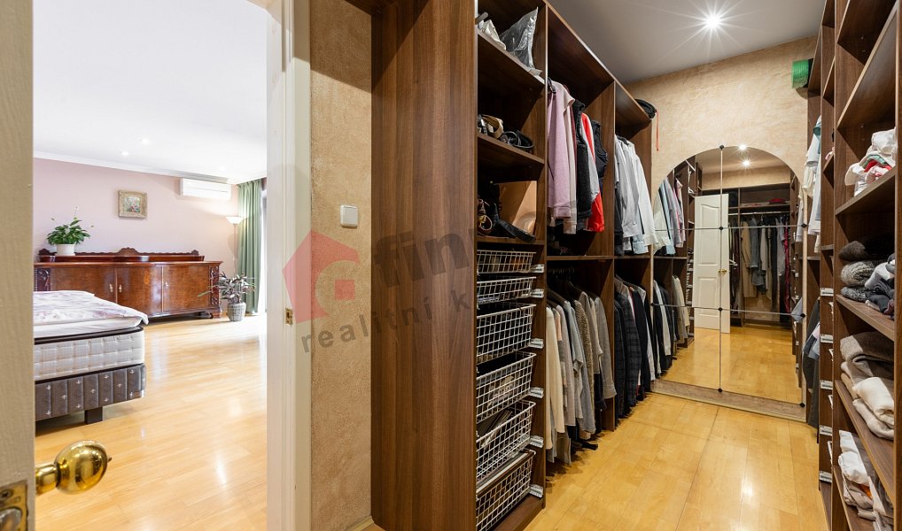 Prodej domu 386 m² s pozemkem 2 480 m², Hvězdonice – náhled fotky 15
