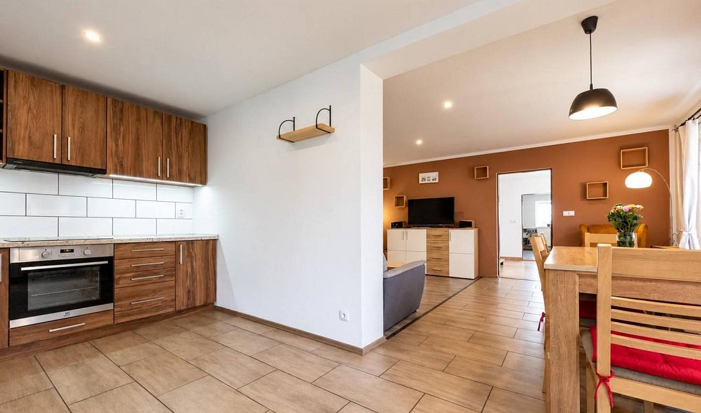 Prodej domu 170 m² s pozemkem 1 427 m², Košík – náhled fotky 2