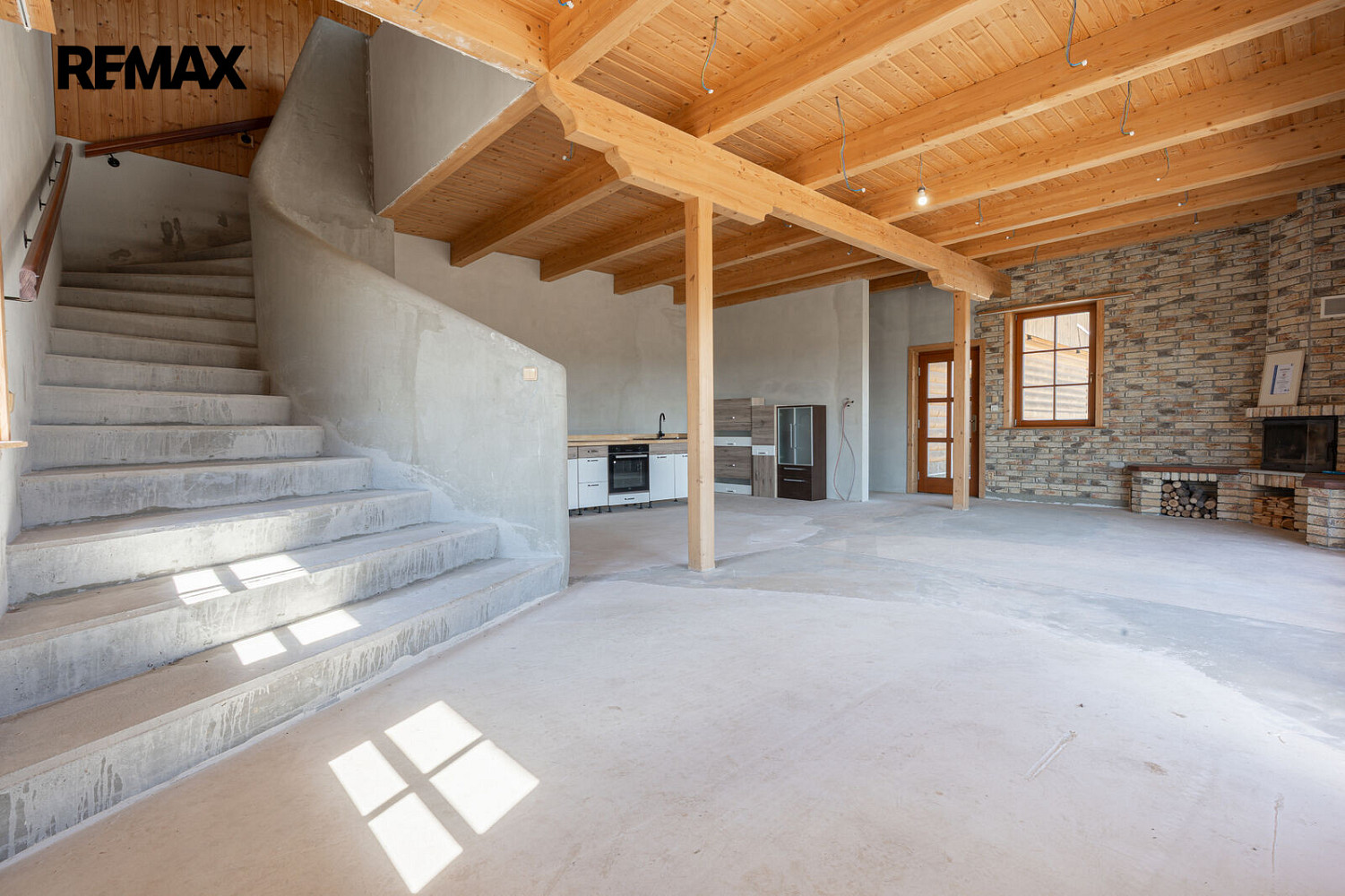 Prodej domu 708 m² s pozemkem 1 910 m² – fotografie 3