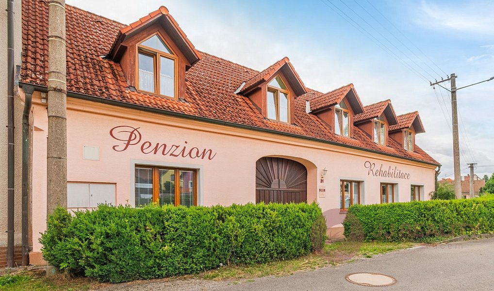 Prodej domu 271 m² s pozemkem 775 m², Šťáhlavy – náhled fotky 2