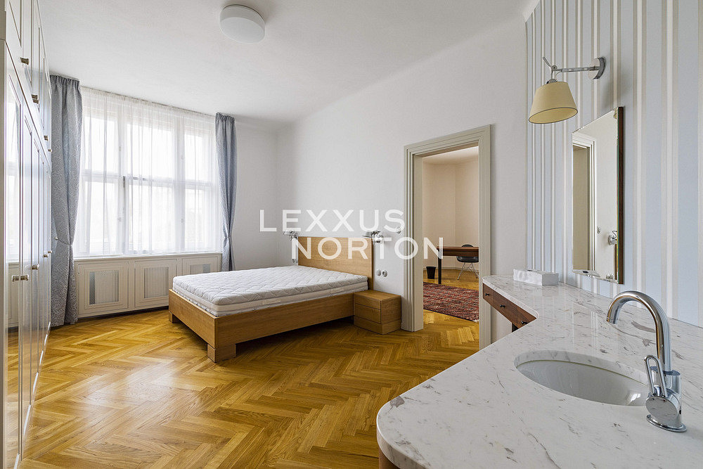Pronájem bytu 3+1 142 m² — photo 3