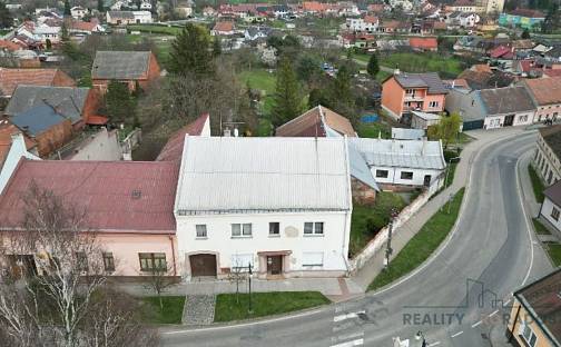 Prodej domu 390 m² s pozemkem 1 990 m², Náměstí, Dřevohostice, okres Přerov
