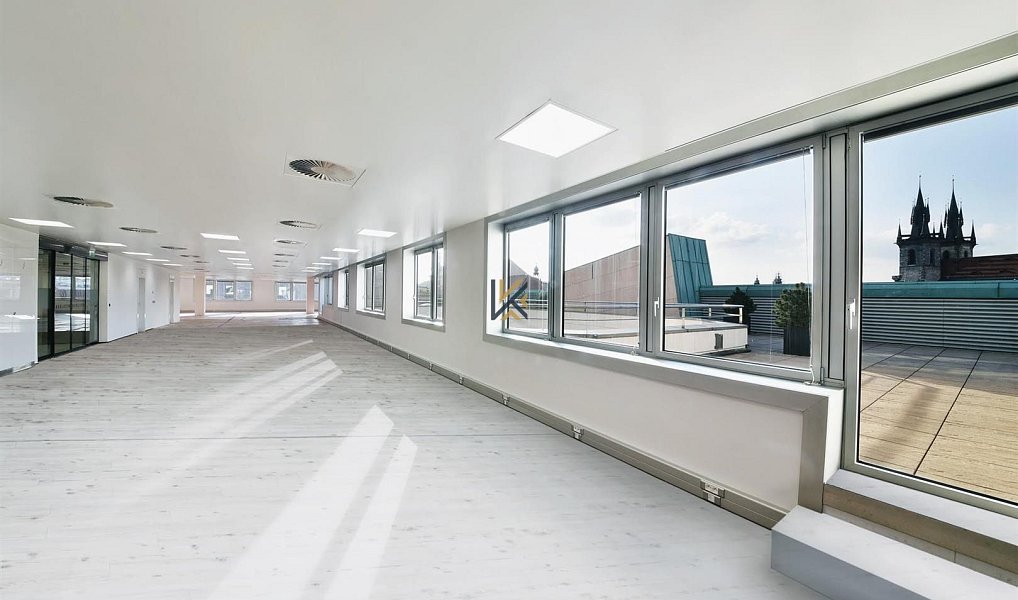 Pronájem kanceláře 381 m², Praha – náhled fotky 3