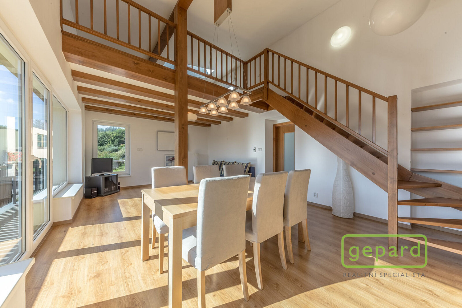 Prodej domu 204 m² s pozemkem 797 m² – fotografie 4
