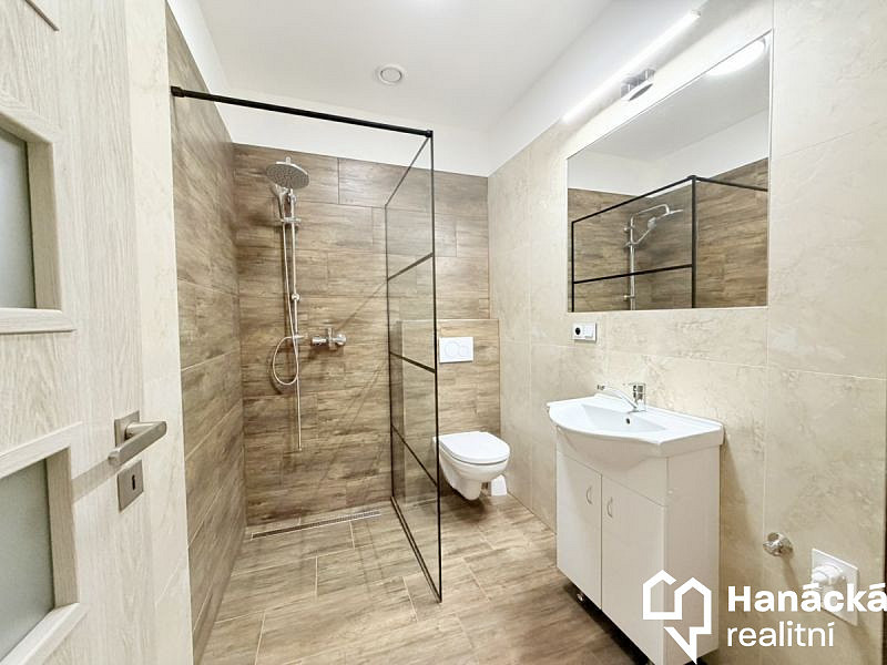 Pronájem bytu 1+1 42 m² – fotografie 5