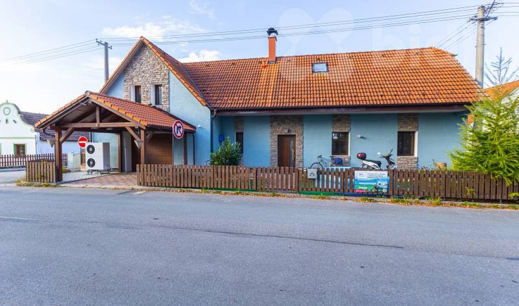 Prodej domu 180 m² s pozemkem 338 m², Lužnice – náhled fotky 32