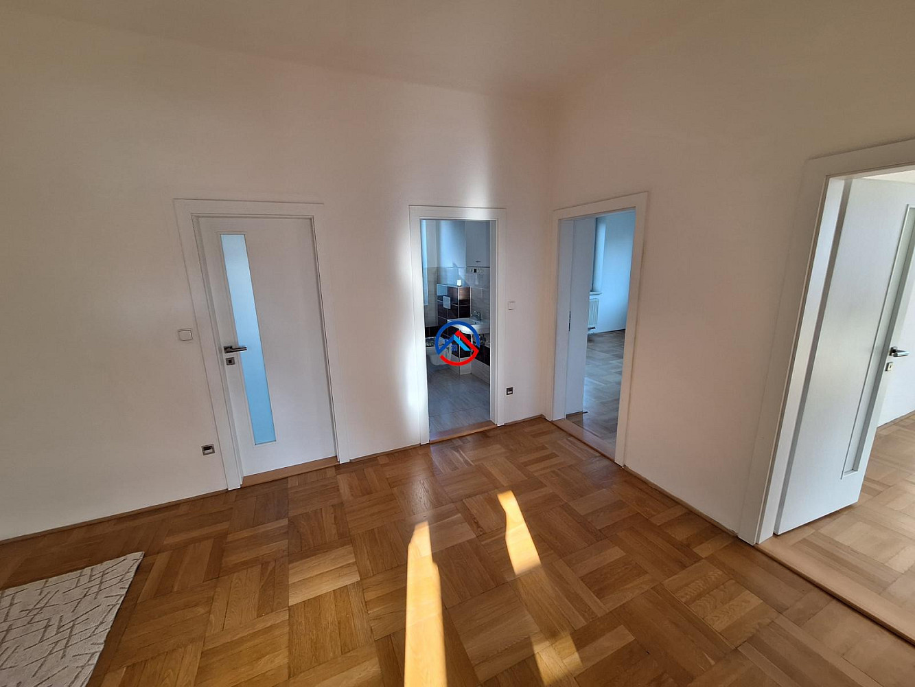 Pronájem bytu 3+kk 100 m² – pohled 3