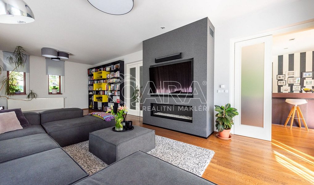 Prodej domu 285 m² s pozemkem 848 m², Statenice – náhled fotky 9