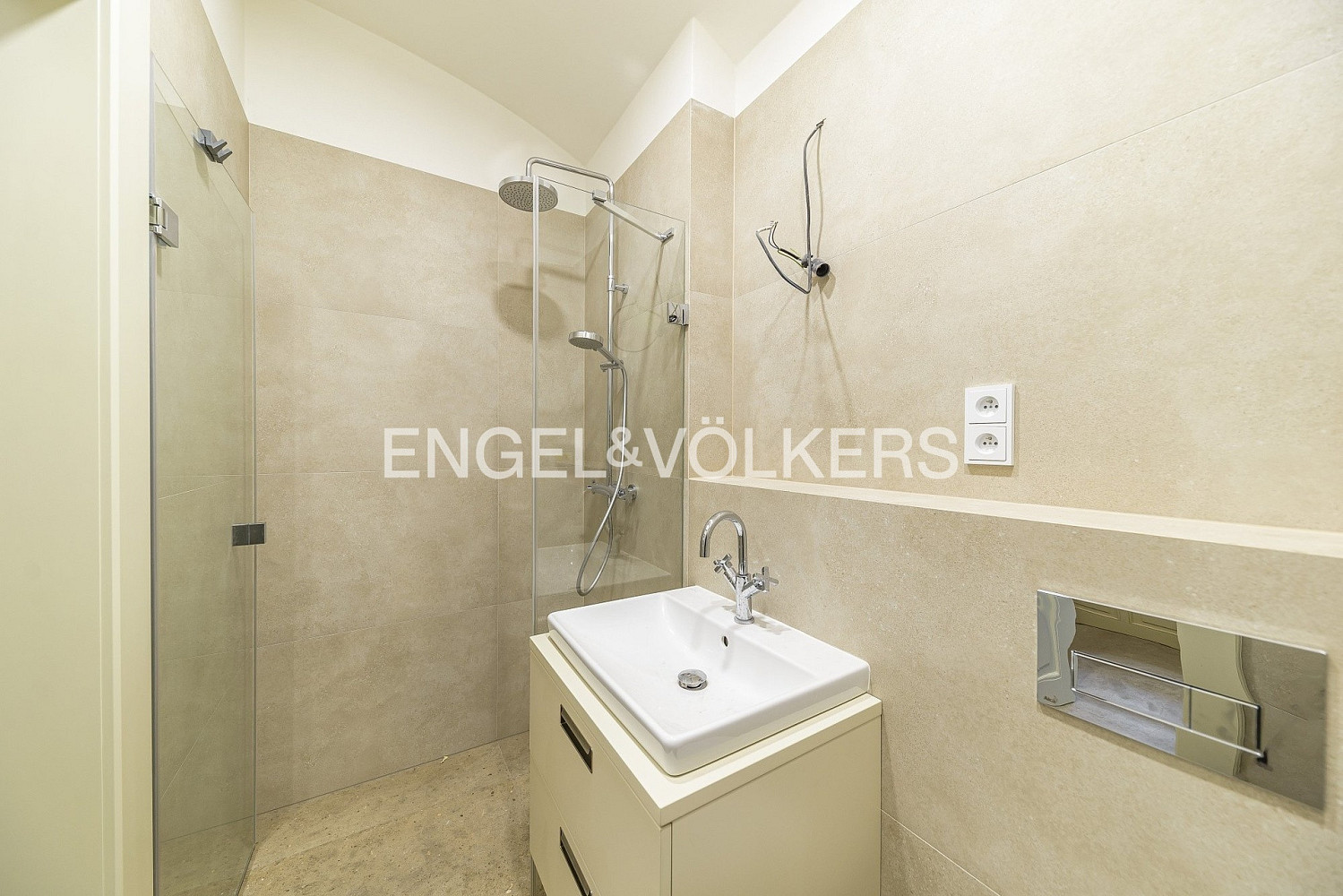 Pronájem bytu 2+kk 50 m² — photo 3