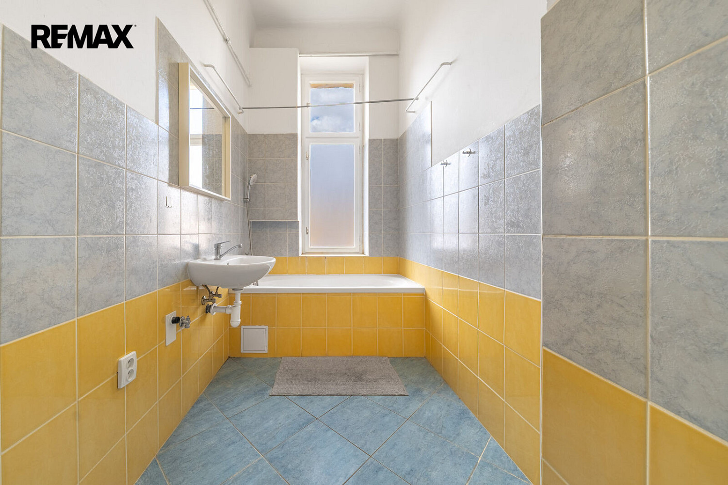 Pronájem bytu 2+1 73 m² – fotografie 3