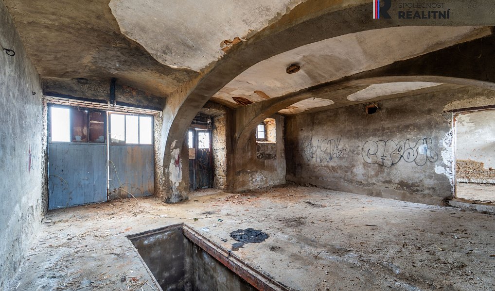 Prodej domu 618 m² s pozemkem 3 191 m², Chorušice – náhled fotky 20