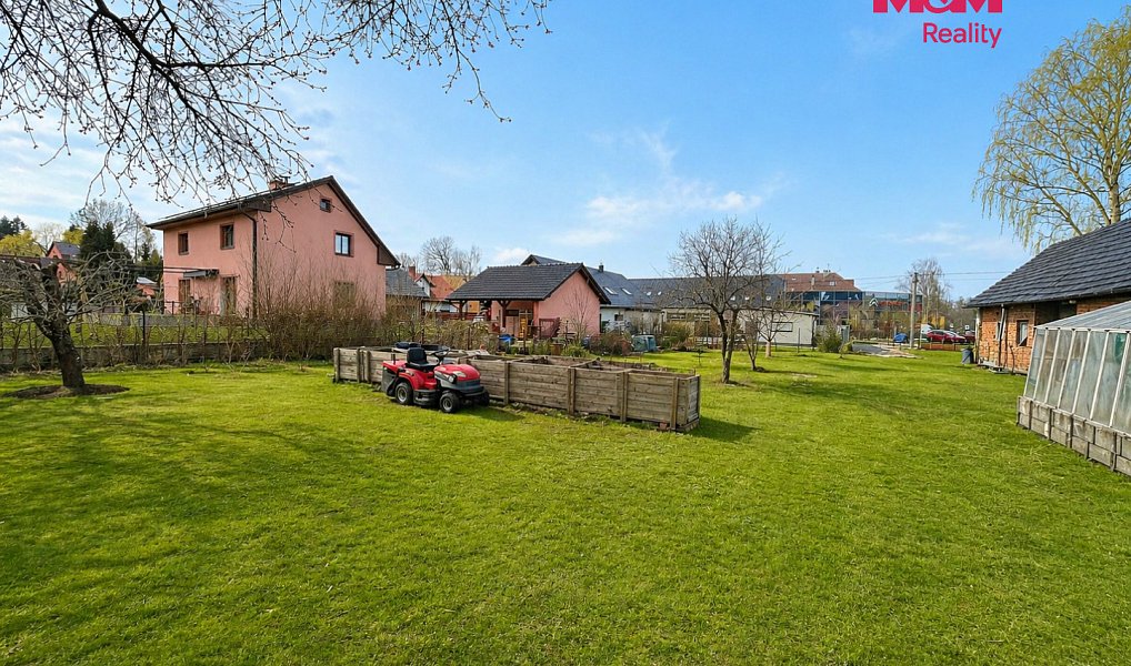 Prodej stavebního pozemku 706 m², Kunín – náhled fotky 2