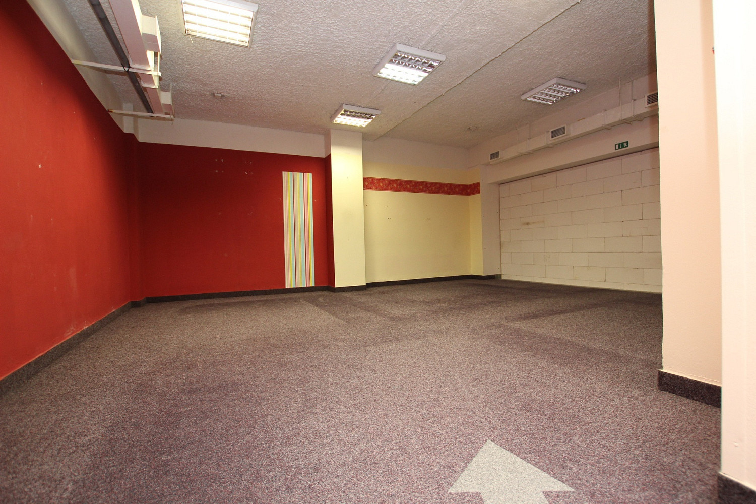 Pronájem skladovacích prostor 100 m² – fotografie 5