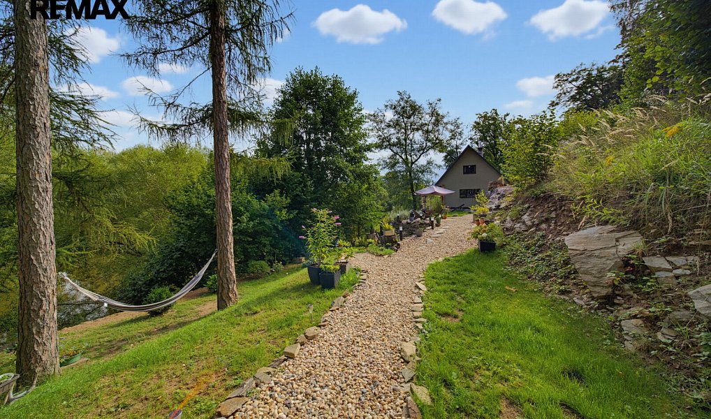Prodej rodinného domu, 100 m², Benešov, Sázava