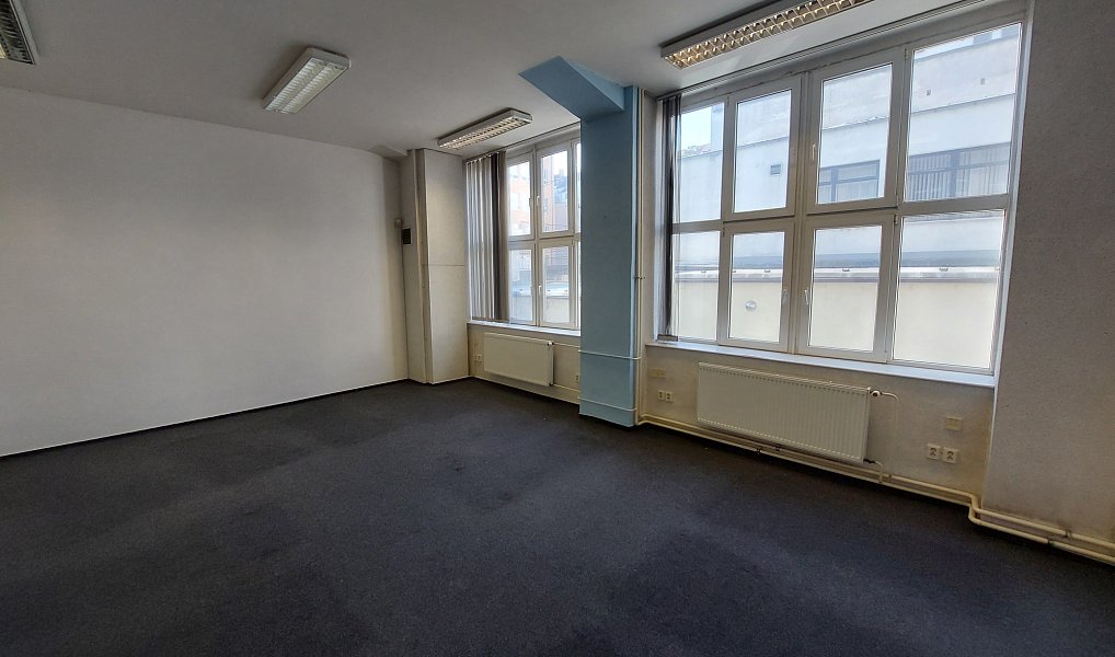 Pronájem kanceláře 127 m², Tábor – náhled fotky 4