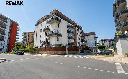 Pronájem bytu 1+kk 42 m²