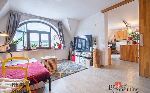 Pronájem bytu 2+1 69 m², Saskova, Jablonec nad Nisou