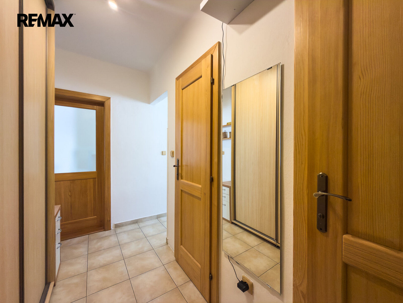 Pronájem bytu 2+1 50 m² – fotografie 2