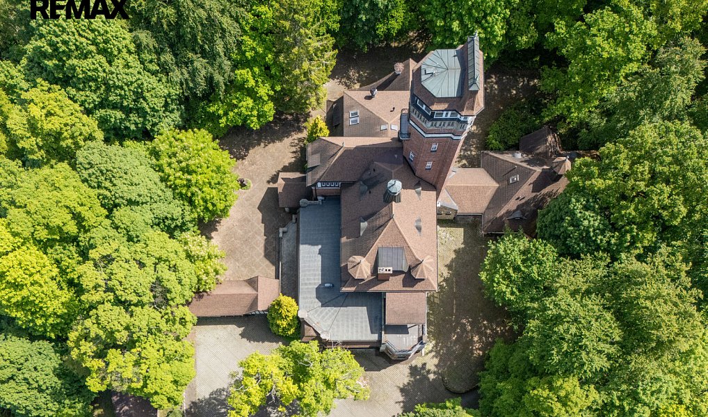 Prodej ubytovacího objektu 1 500 m², Karlovy Vary – náhled fotky 18