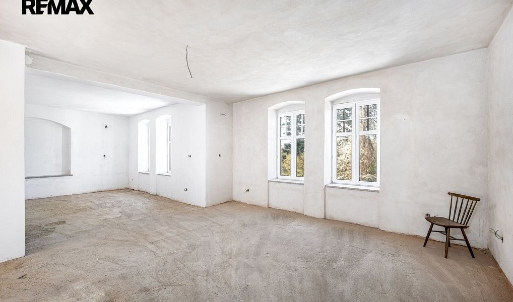 Prodej domu 550 m² s pozemkem 1 119 m², Volyně – náhled fotky 9