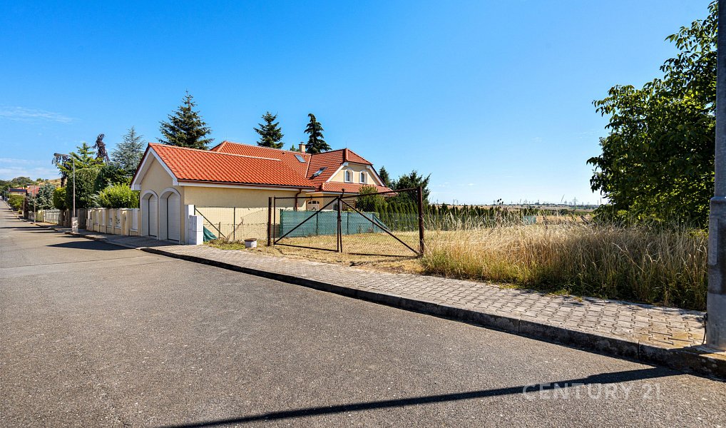 Prodej stavebního pozemku 975 m², Ořech – náhled fotky 6