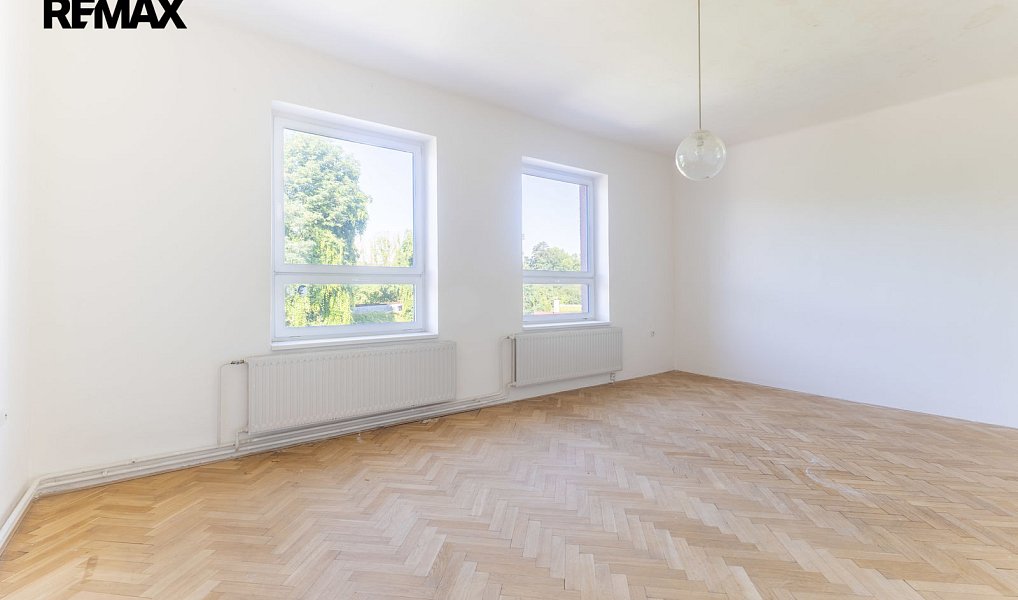 Prodej domu 700 m² s pozemkem 966 m², Jaroměř – náhled fotky 8