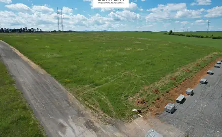 Prodej komerčního pozemku 9 891 m², Bavoryně - Na Lhotkách, okres Beroun