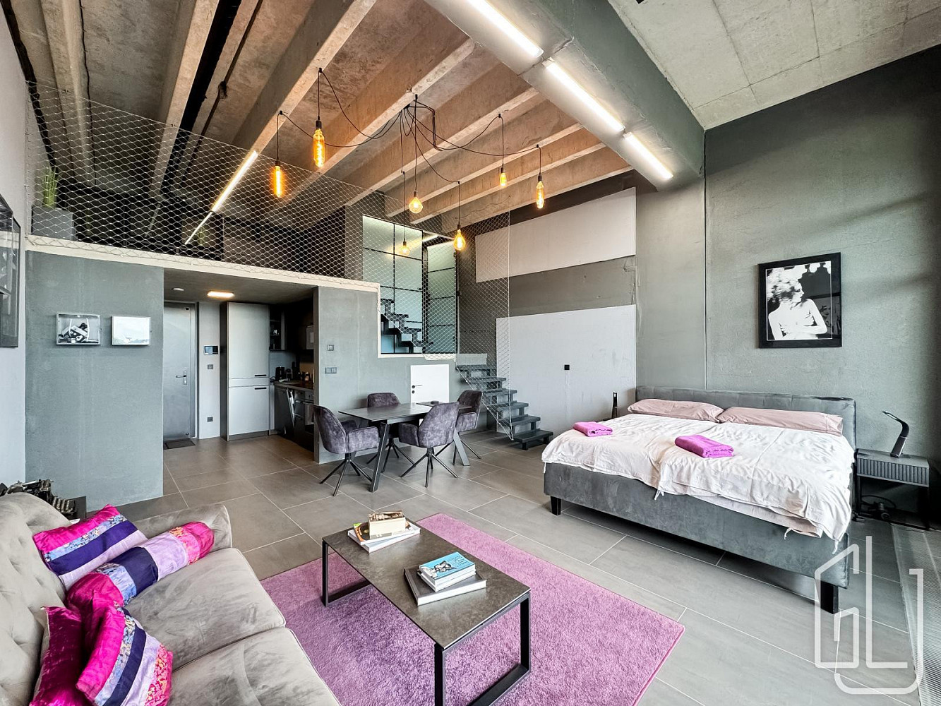 Pronájem bytu 2+kk 65 m² – fotografie 4