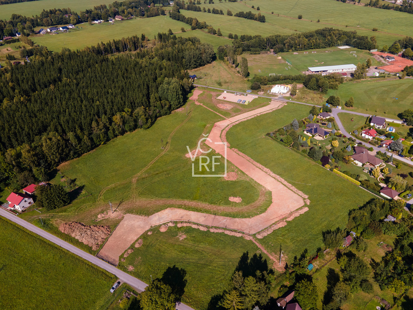 Prodej stavebního pozemku 869 m² – fotografie 3