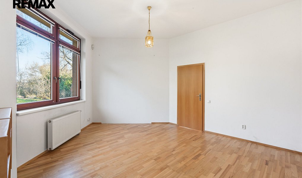 Prodej domu 311 m² s pozemkem 4 029 m², Velké Popovice – náhled fotky 18
