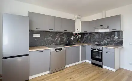 Pronájem bytu 3+1 80 m², Kroměříž - Postoupky