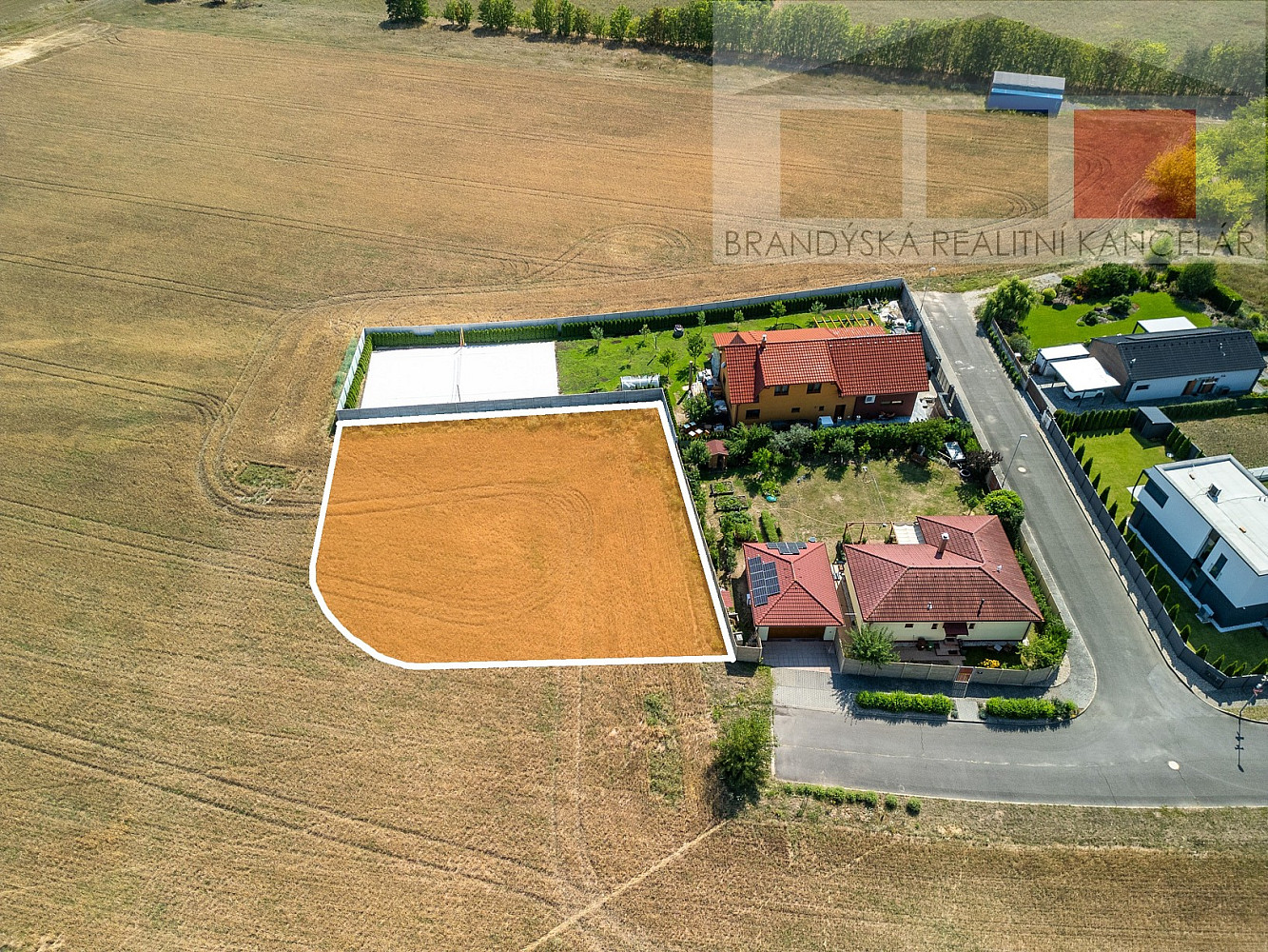 Prodej stavebního pozemku 1 069 m² – fotografie 2