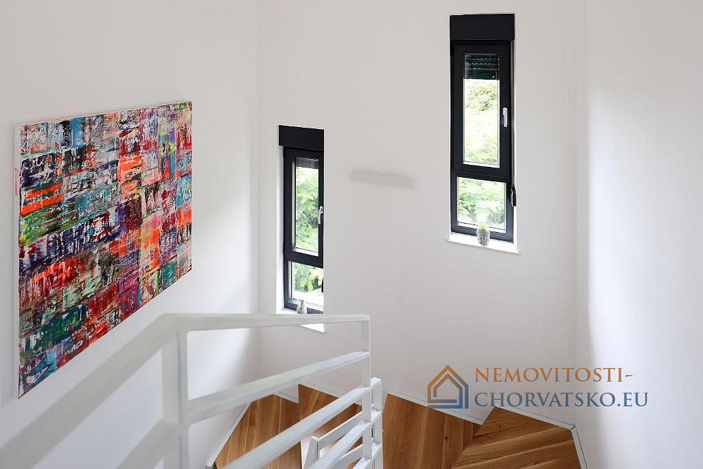 Prodej bytu 6+kk 135 m² - Więcej