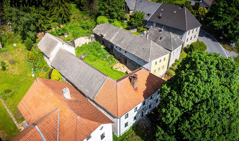 Prodej ubytovacího objektu 185 m², Horní Planá – náhled fotky 27