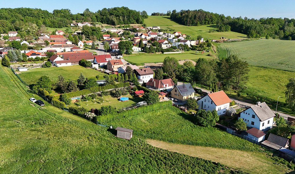 Prodej stavebního pozemku 1 203 m², Dubičné – náhled fotky 2