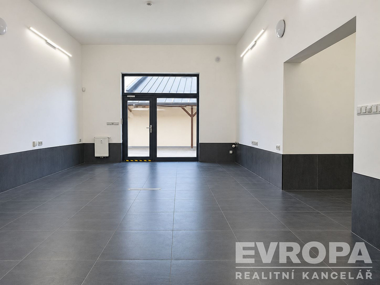 Pronájem výrobních prostor 200 m² – fotografie 2