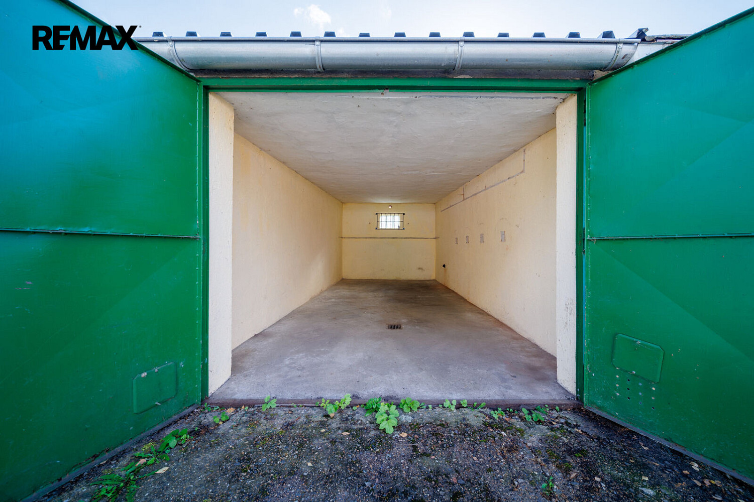 Prodej garáže 20 m2 v Tuhnicích, Karlovy Vary