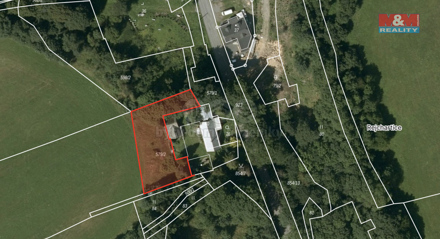 Prodej stavebního pozemku 2 066 m² – další