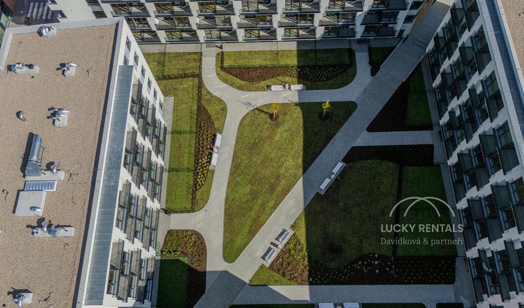 Pronájem bytu 1+kk 31 m², Praha – náhled fotky 27