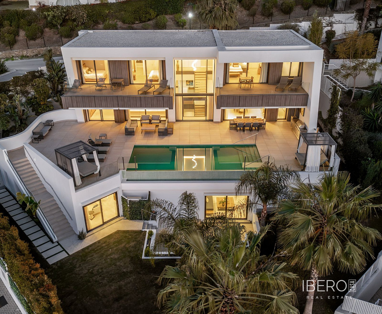 Prodej domu 557 m² s pozemkem 1 035 m²