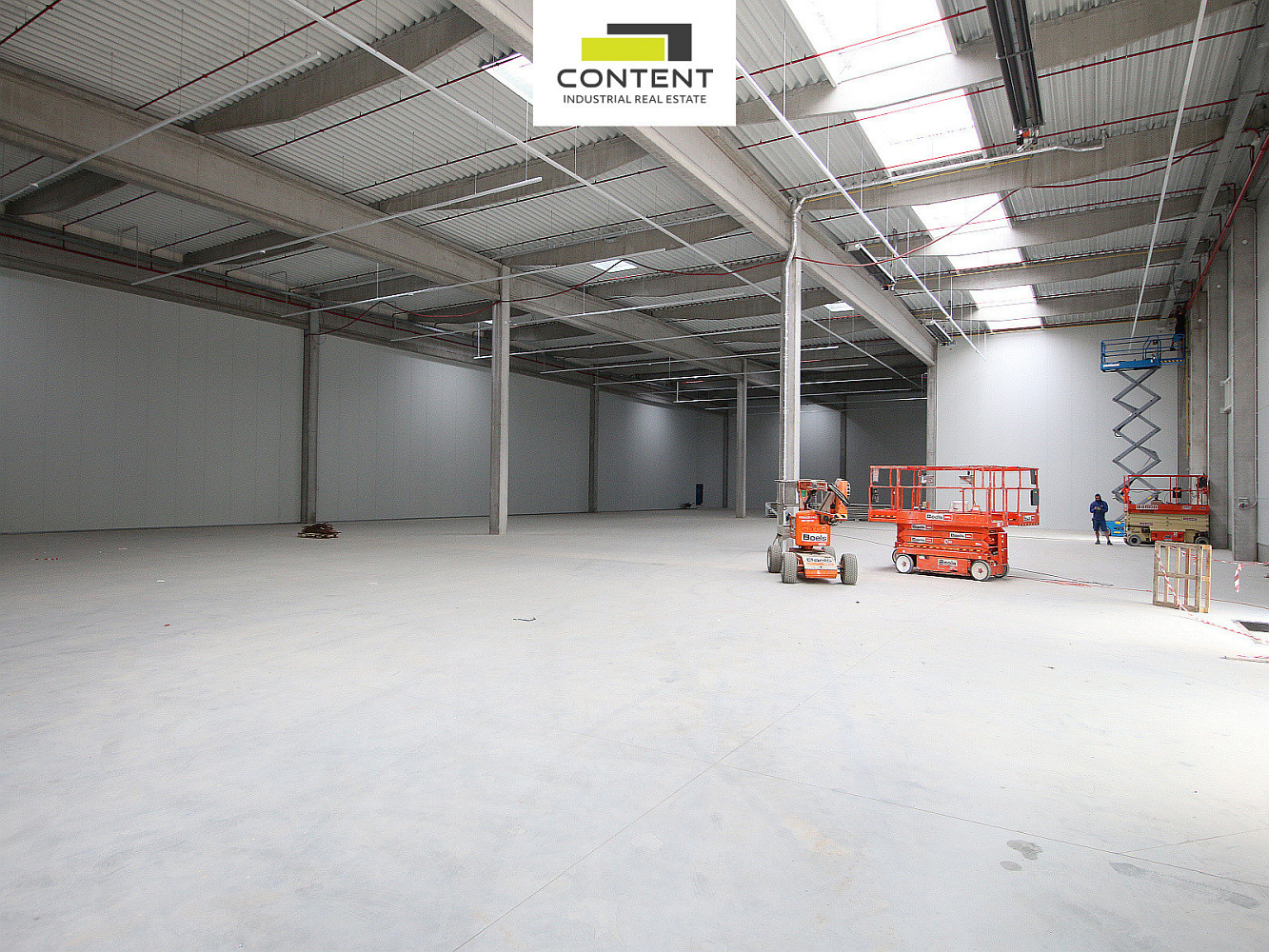 Pronájem skladovacích prostor 1 500 m² – fotografie 3