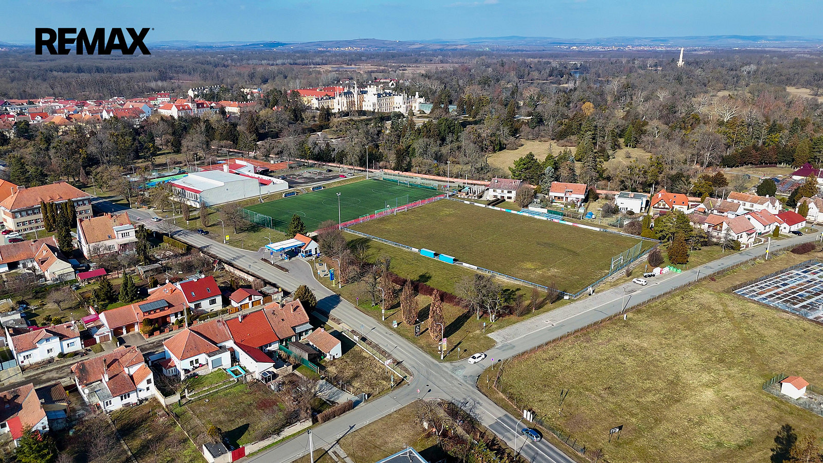 Prodej komerčního pozemku 784 m² – fotografie 3