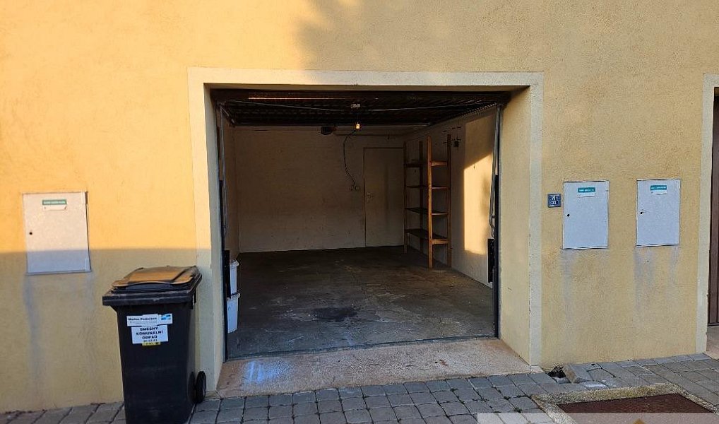 Pronájem bytu 2+kk 75 m², Lubenec – náhled fotky 18