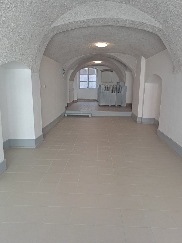 Pronájem obchodních prostor 60 m² — photo 2