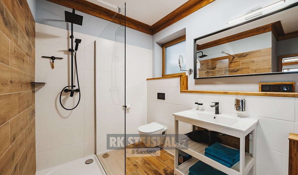 Pronájem bytu 2+kk 58 m², Frymburk – náhled fotky 10