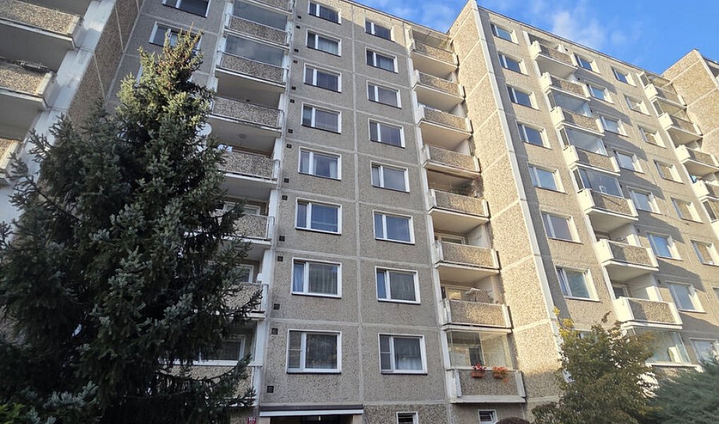 Prodej bytu 1+1, 35 m², Lhotka, Praha