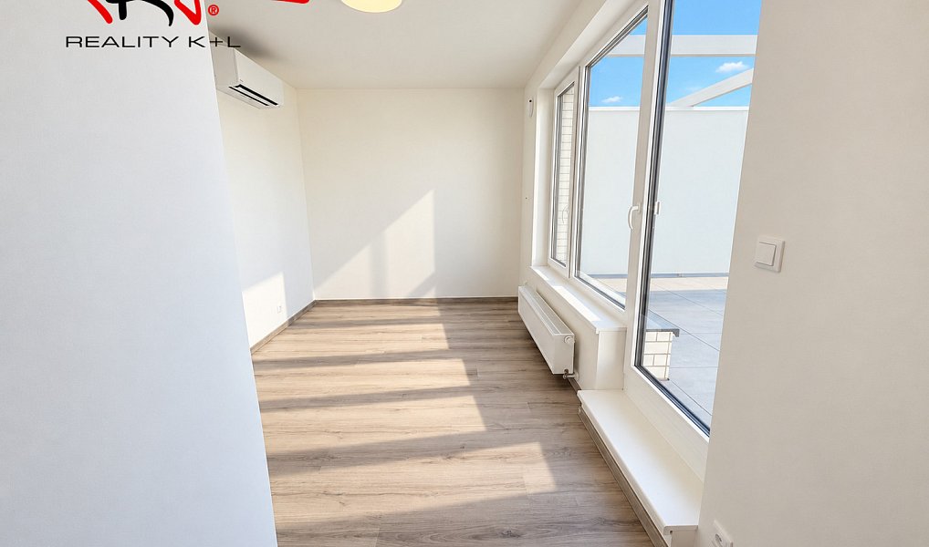 Pronájem bytu 2+kk 46 m², Praha – náhled fotky 8