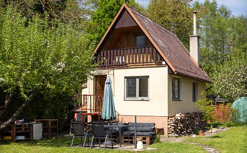 Prodej chaty/chalupy 41 m² s pozemkem 330 m², Jeníkovice, okres Hradec Králové