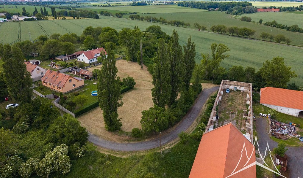 Prodej stavebního pozemku 3 643 m², Žleby – náhled fotky 6