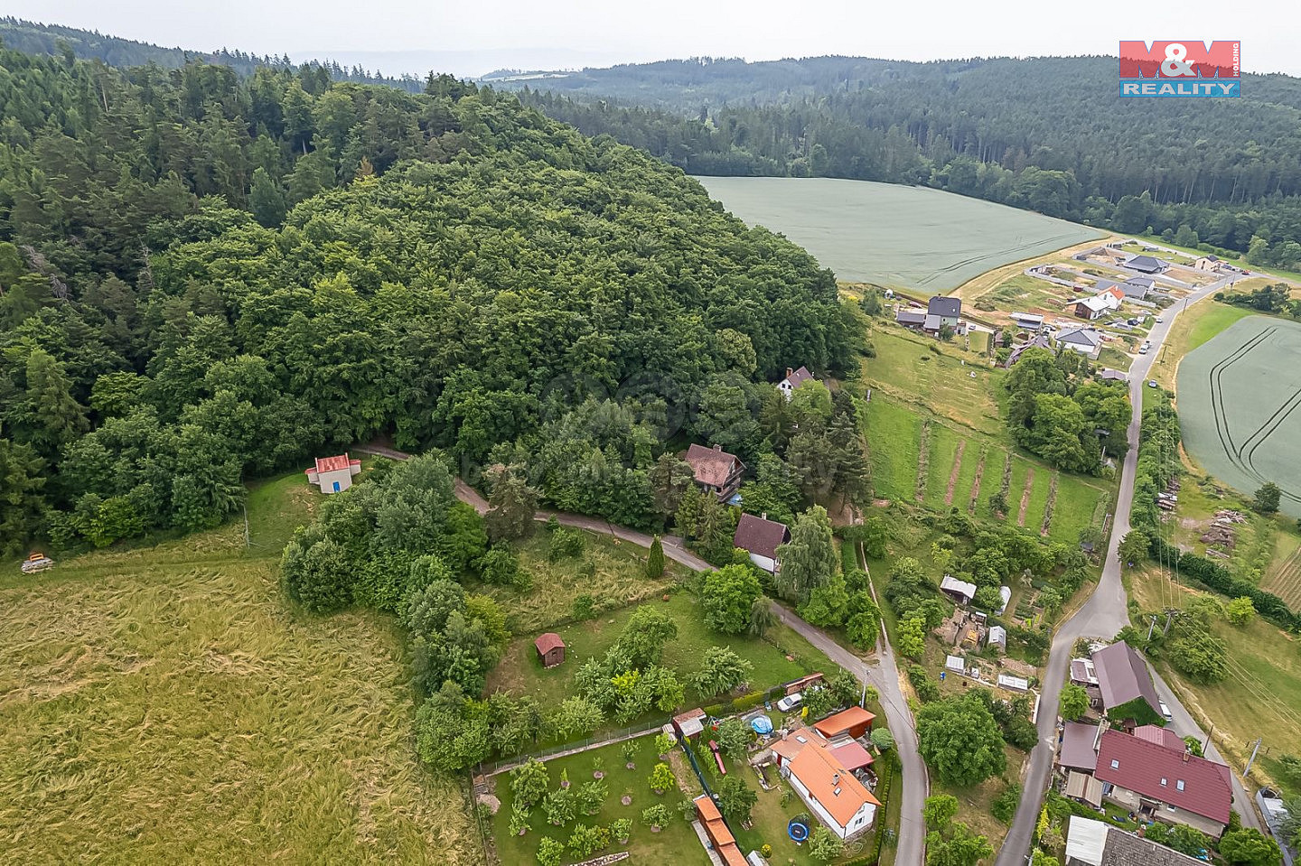 Prodej stavebního pozemku 439 m² – fotografie 2